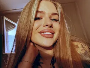 YourFavAria  live sex cam