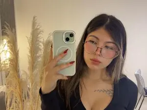 Riley_sierra  live sex cam