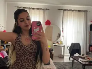 GoldieAmis  live sex cam