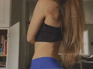 KittleyR0110  live sex cam