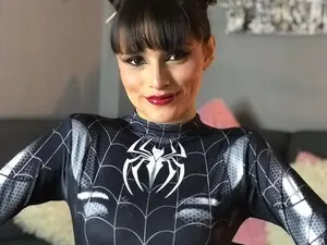 Lucy_hess  live sex cam