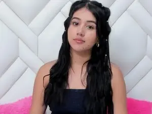 Analiaa18  live sex cam