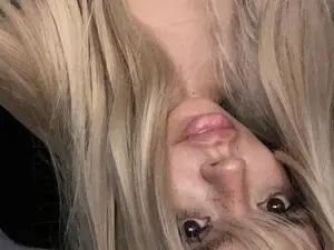 Victoriasalvatore  live sex cam