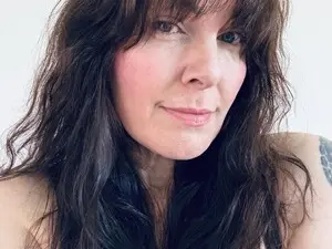 BlueEyezIrish  live sex cam