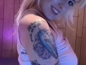 AudreyHex  live sex cam