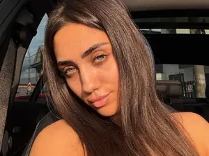 IsLucyCherry  live sex cam