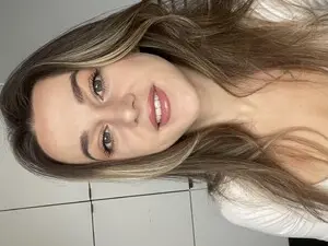 Mmminnie  live sex cam