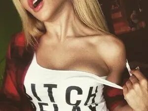 TipsySquirrel  live sex cam