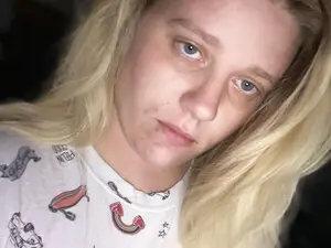 Trashleyrose  live sex cam