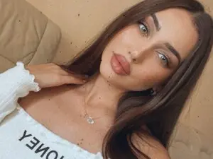 NatrlBeauty  live sex cam