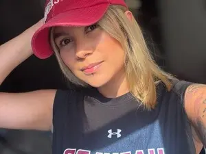 Bella_Davne  live sex cam