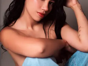 SammyJhuls  live sex cam