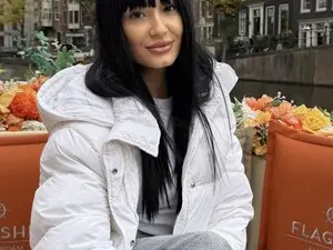 HollyMollyyy  live sex cam