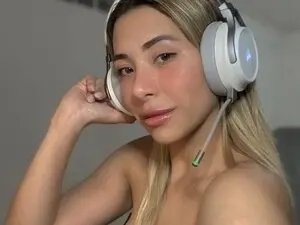 Spoiltheblonde  live sex cam