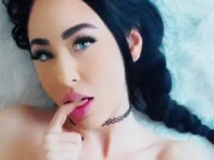 LUCIELUVIT  live sex cam