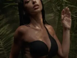 L_U_A_  live sex cam
