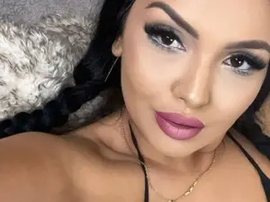 AvelineNoir  live sex cam
