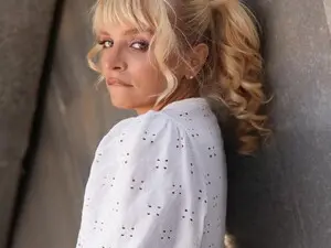 BritneyHudson  live sex cam