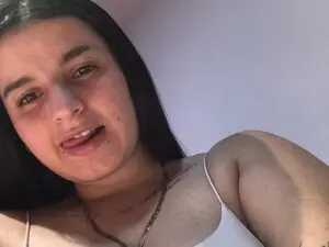Aidana19  live sex cam