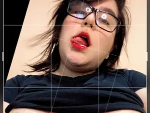 GothSexyChaos  live sex cam
