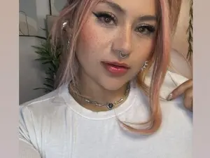 LorraineV  live sex cam