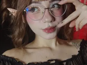 Petitemila_  live sex cam
