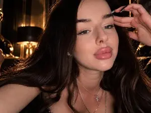 SoftNyx  live sex cam