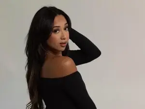 AdrianaXX  live sex cam