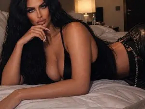 Evely_J  live sex cam