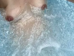 Locket1992  live sex cam