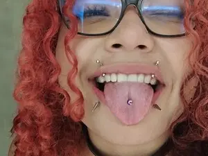 IrisFeitan  live sex cam