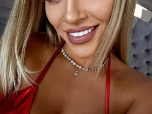 Lorehottie  live sex cam