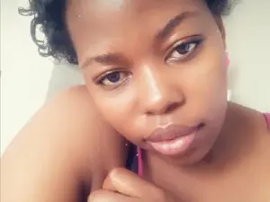 Africanbusty  live sex cam