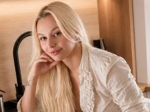 AlessiaCroft  live sex cam