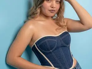 PrincesaParis  live sex cam