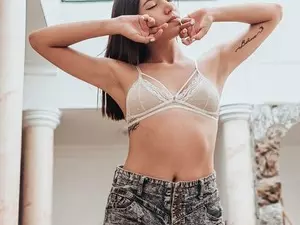 Missbaby8  live sex cam