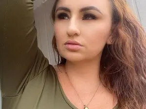 Mia_lourence  live sex cam