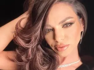 CurvedLizzie  live sex cam