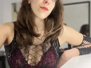 Lauflor  live sex cam