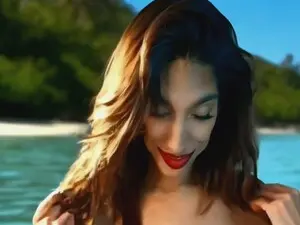 Silky_indian  live sex cam