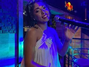 Holyloli  live sex cam