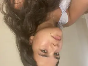 Baddyy  live sex cam