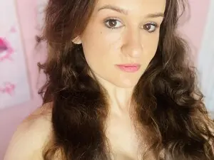 Laviniashy  live sex cam