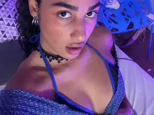 Hotviolets  live sex cam
