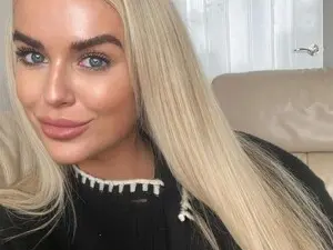 MeganMiles  live sex cam