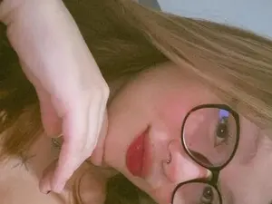 OrianaLong  live sex cam