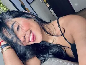 Bella_Dior_  live sex cam