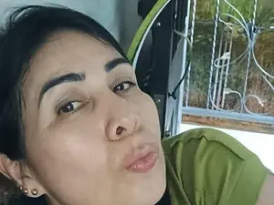 Reeseyanella  live sex cam