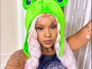 Spookiebaddie  live sex cam