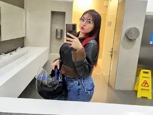 Carolinhe_  live sex cam